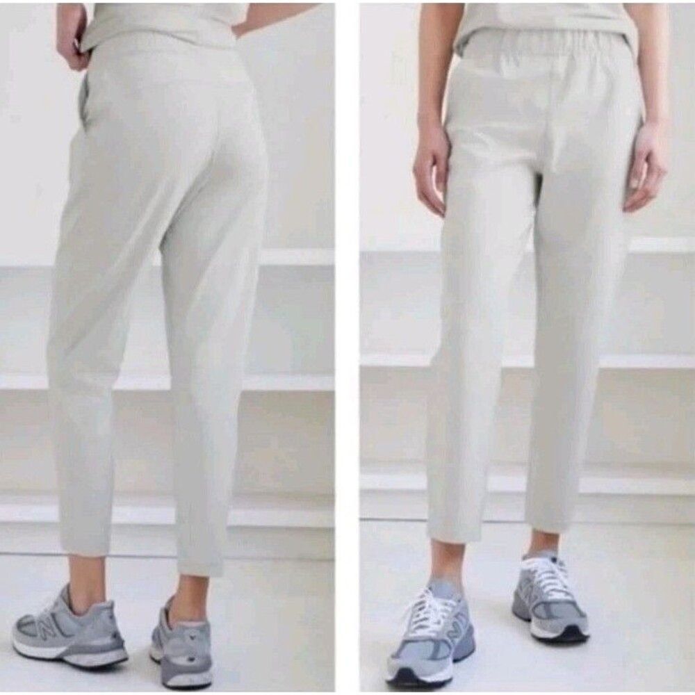 ARITZIA BABATON Weekender Pant Size M Ankle High Rise Bone Pull-On Sweat Wicker